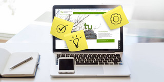Laptopmonitor mit Post its
