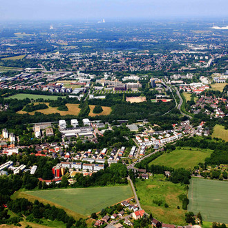 Das Bild zeigt den Campus Nord und Campus Sued von oben.