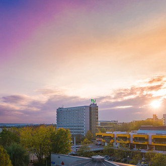 Der Campus Nord bei Sonnenuntergang