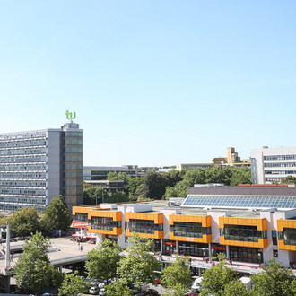 Panorama des Campus Nord mit Matehmatikgebäude und Mensa
